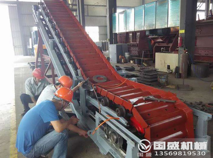 鑄造件板鏈輸送機(jī) 鑄造件板鏈輸送機(jī)